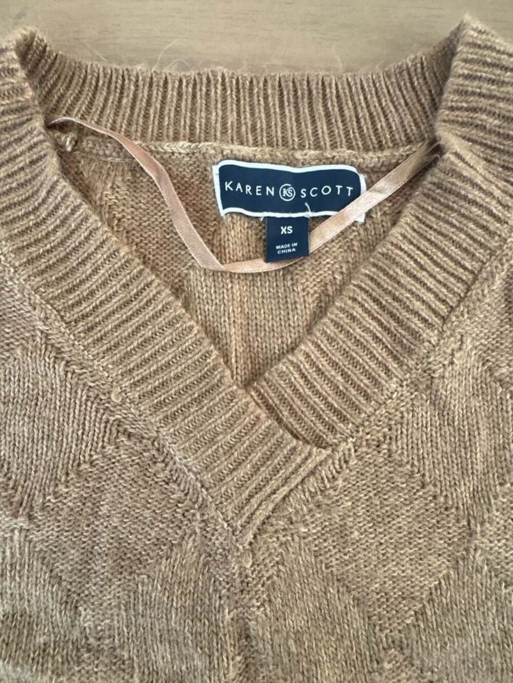 Karen Scott Women's Beige V-Neck Diamond Knit Pullover Sweater Size XS